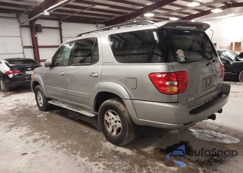 2001 Toyota Sequoia Limited V8 z USA, uszkodzony, nr VIN 5TDBT48A81S055699